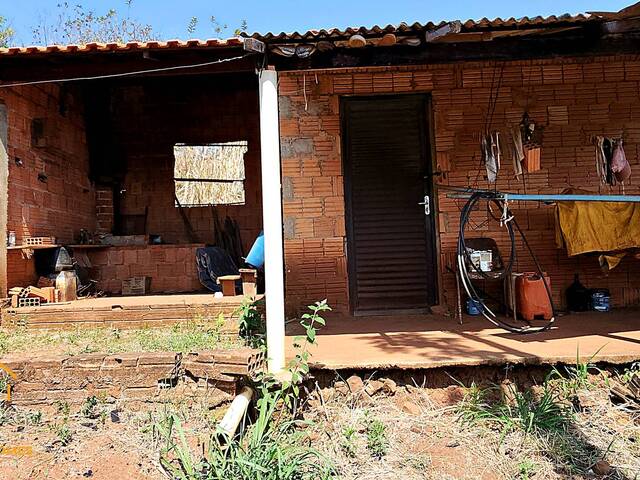 #24 - Chácara para Venda em Sarutaiá - SP