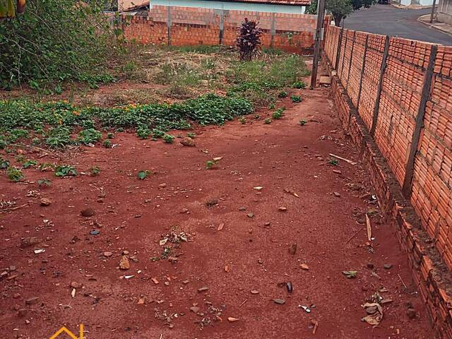 #44 - Terreno para Venda em Piraju - SP